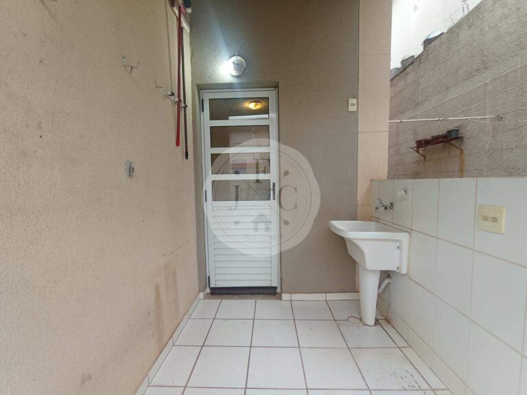 Casa em Condomínio à venda no Vila do Golfe: