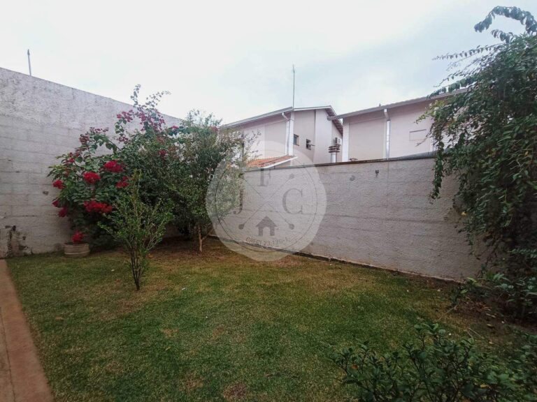 Casa em Condomínio à venda no Vila do Golfe: