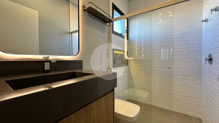 Casa em Condomínio para aluguel no Vila do Golfe: