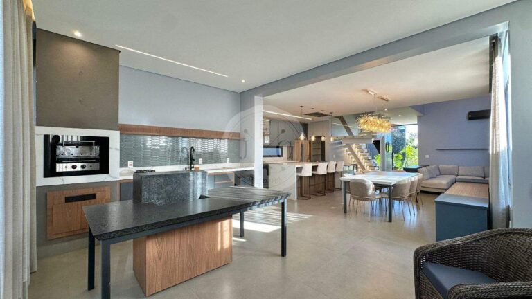 Casa em Condomínio para aluguel no Vila do Golfe: