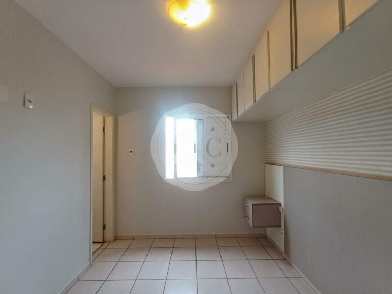 Casa em Condomínio à venda no Vila do Golfe: