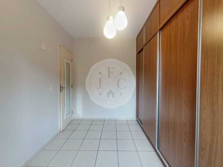 Casa em Condomínio à venda no Vila do Golfe: