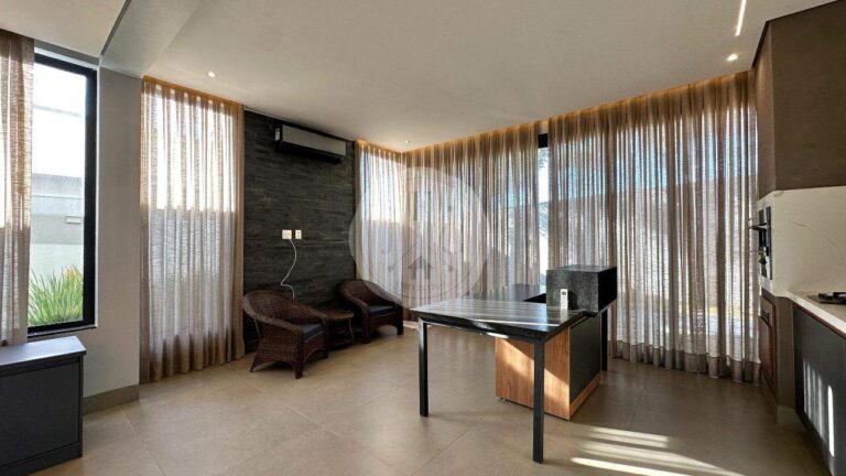 Casa em Condomínio para aluguel no Vila do Golfe: