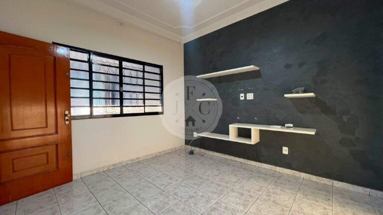 Casa à venda no Jardim Centenário: