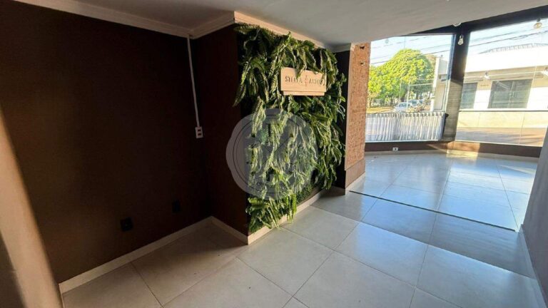 Casa Comercial para aluguel no Jardim América: