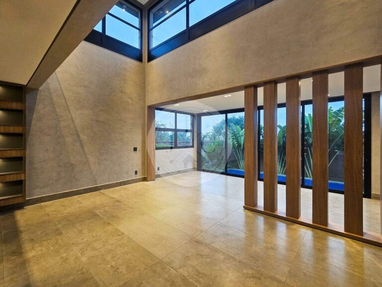 Casa em Condomínio à venda no Vila do Golfe: