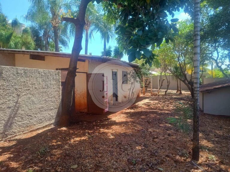 Casa em Condomínio para aluguel no Condomínio Royal Park: