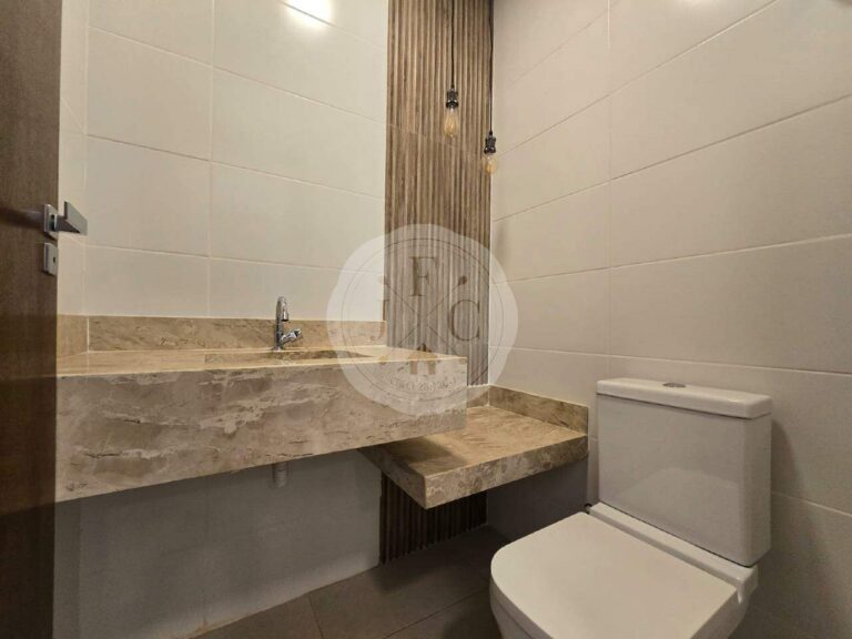 Casa em Condomínio para aluguel no Jardim Valência: