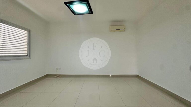 Casa em Condomínio à venda no Jardim Botânico: