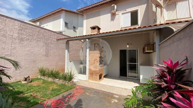 Casa em Condomínio para aluguel no Vila do Golfe: