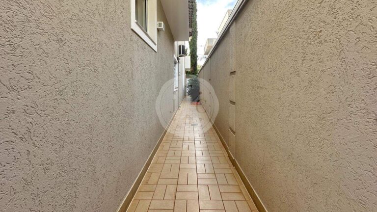 Casa em Condomínio para aluguel no Recreio das Acácias: