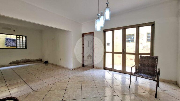 Casa à venda no Residencial e Comercial Palmares: