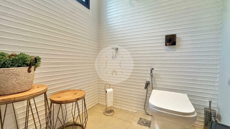 Casa em Condomínio para aluguel no Residencial e Empresarial Alphaville: