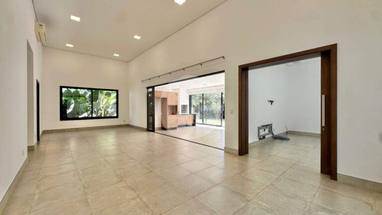 Casa em Condomínio à venda no Condomínio Guaporé: