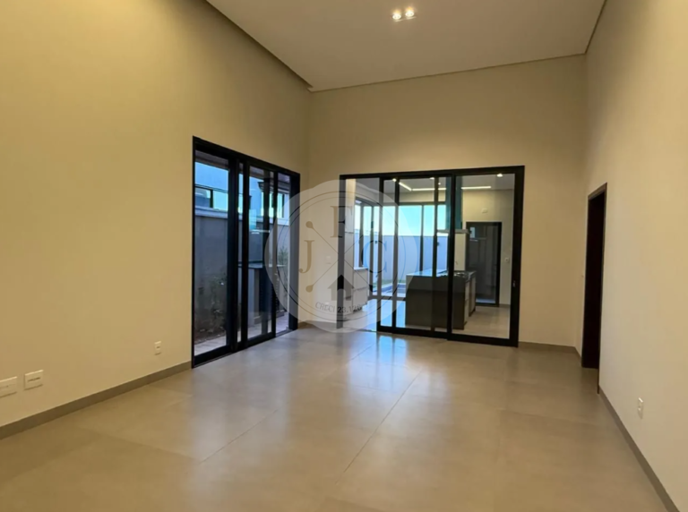 Casa em Condomínio à venda no Vila do Golfe: