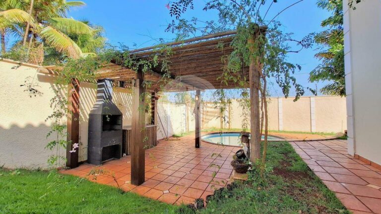 Casa em Condomínio à venda no Residencial Flórida:
