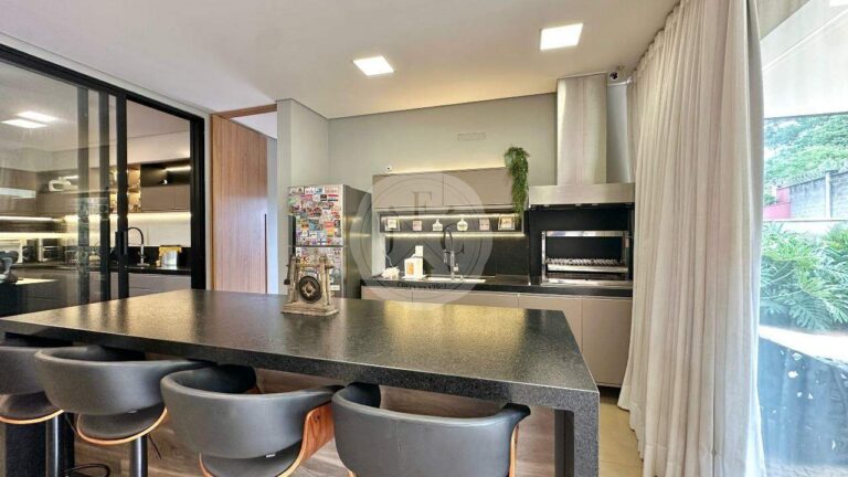 Casa em Condomínio para aluguel no Residencial e Empresarial Alphaville: