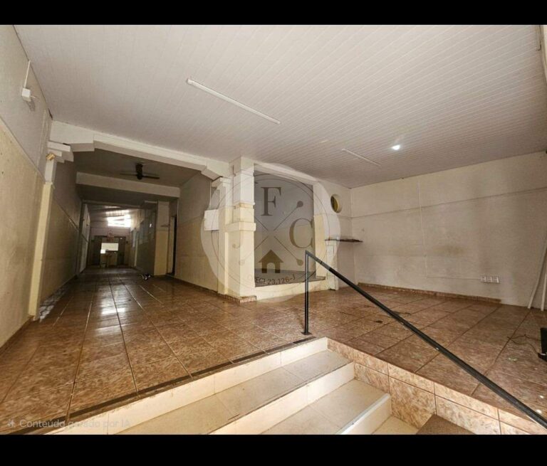 Casa Comercial à venda no Centro:
