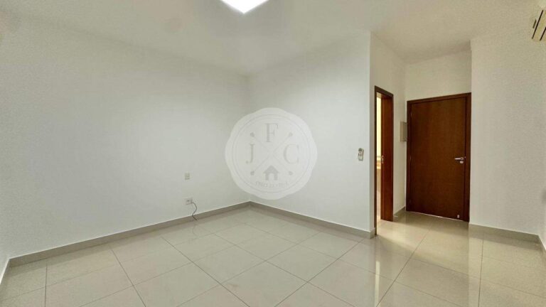 Casa em Condomínio à venda no Jardim Botânico: