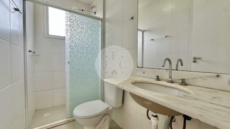 Casa em Condomínio à venda no Vila do Golfe:
