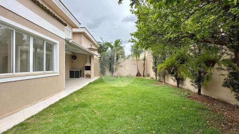 Casa em Condomínio à venda no Vila do Golfe: