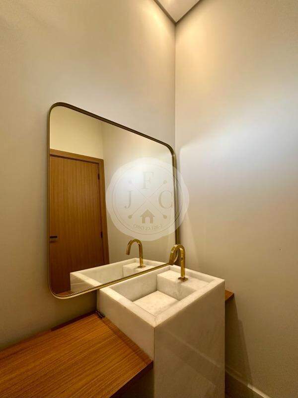 Casa em Condomínio à venda no Quinta da Mata: