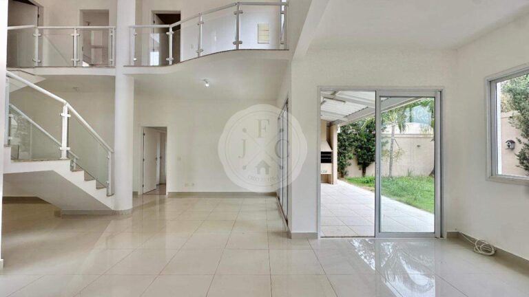 Casa em Condomínio à venda no Vila do Golfe: