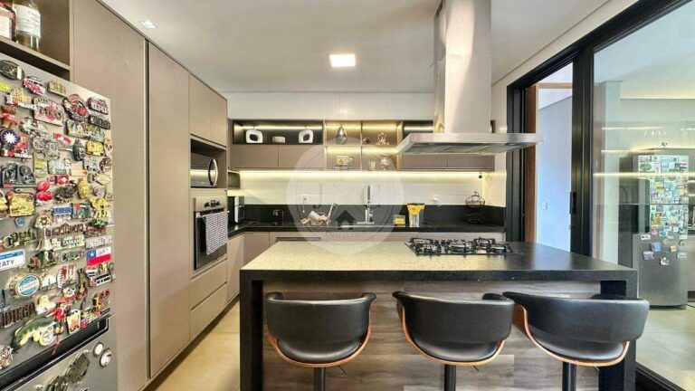 Casa em Condomínio para aluguel no Residencial e Empresarial Alphaville:
