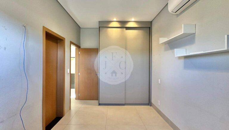 Casa em Condomínio à venda no Jardim San Marco: