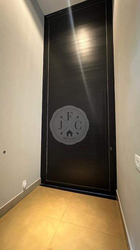 Casa em Condomínio para aluguel no Residencial e Empresarial Alphaville: