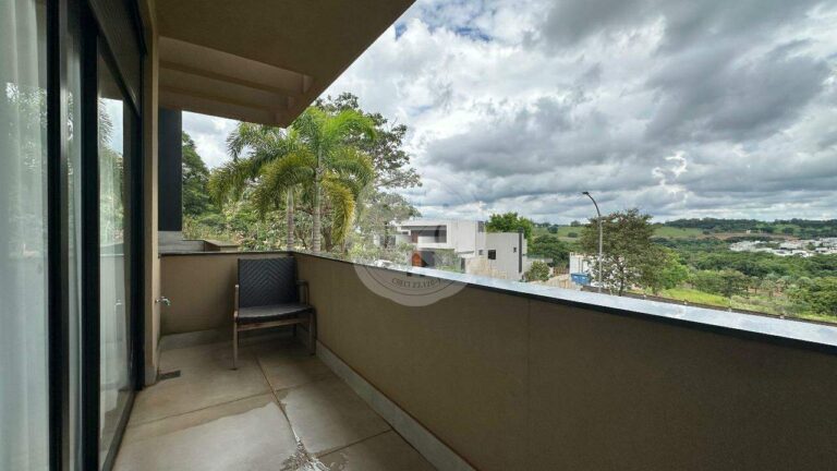 Casa em Condomínio para aluguel no Residencial e Empresarial Alphaville: