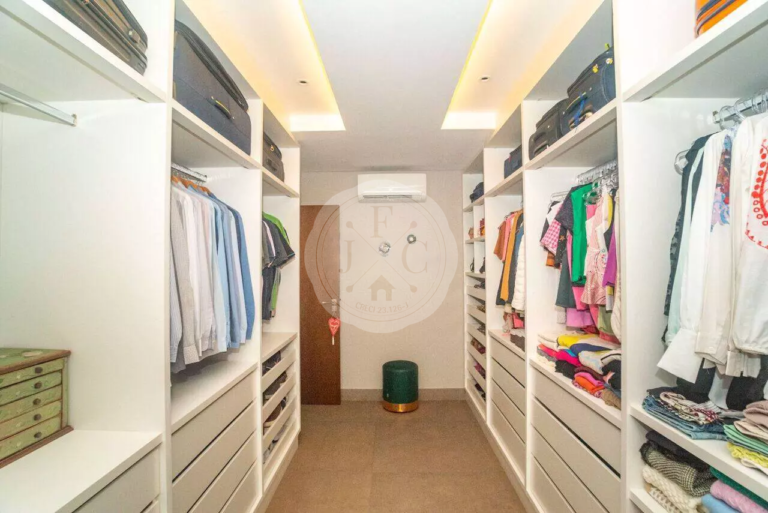 Casa em Condomínio à venda no Residencial e Empresarial Alphaville: