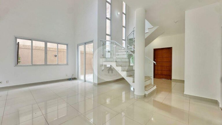 Casa em Condomínio à venda no Vila do Golfe: