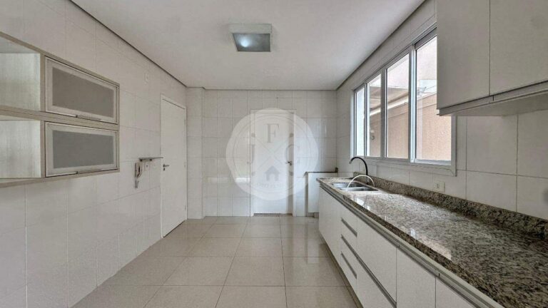 Casa em Condomínio à venda no Vila do Golfe: