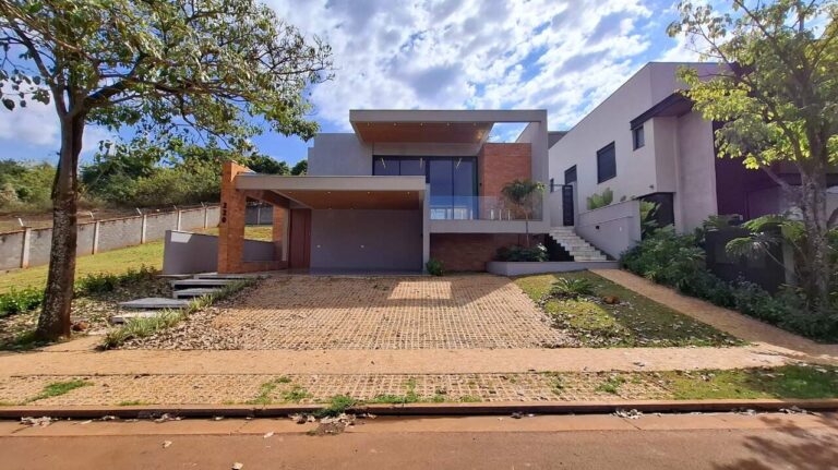Casa em Condomínio para aluguel no Residencial e Empresarial Alphaville: