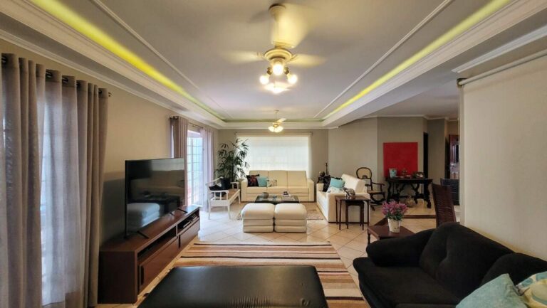 Casa Comercial à venda no Alto da Boa Vista: