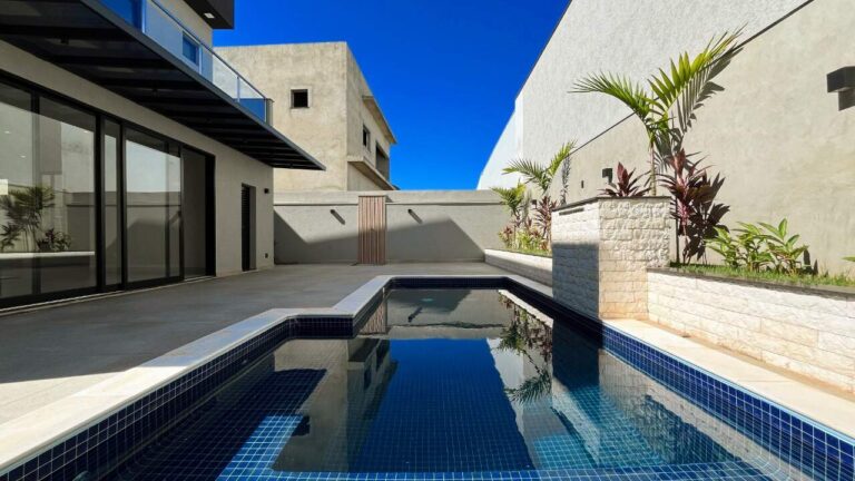 Casa em Condomínio à venda no Vila do Golfe: Piscina