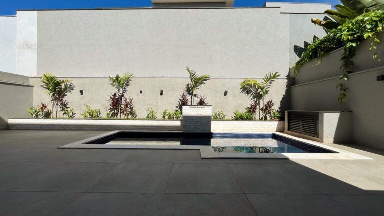 Casa em Condomínio à venda no Vila do Golfe: Piscina