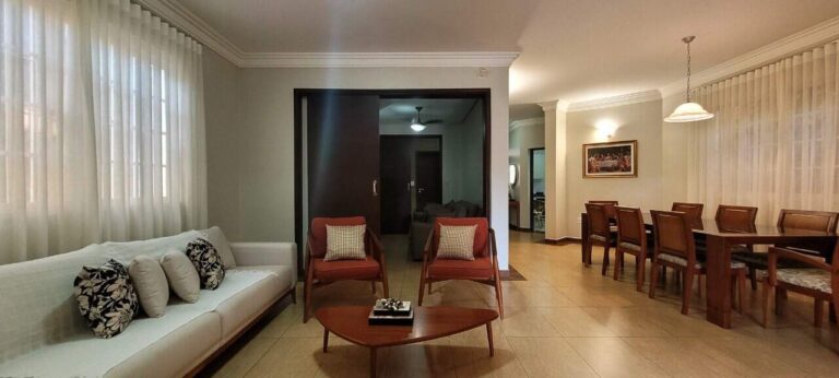 Casa para aluguel no Alto da Boa Vista: Sala de estar
