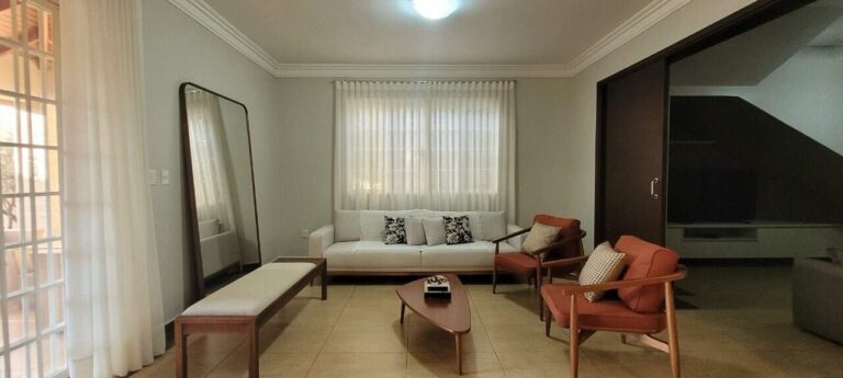 Casa para aluguel no Alto da Boa Vista: Sala de estar