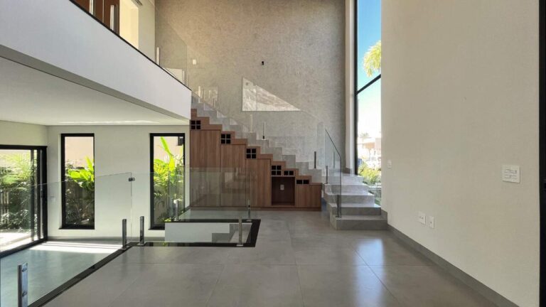 Casa em Condomínio à venda no Vila do Golfe: Hall de entrada