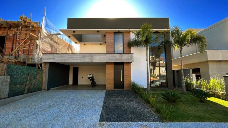 Casa em Condomínio à venda no Vila do Golfe: Fachada