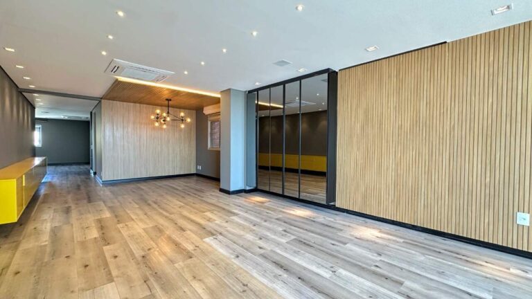 Apartamento Duplex à venda no Bosque das Juritis: