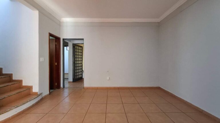 Casa para aluguel no Alto da Boa Vista: