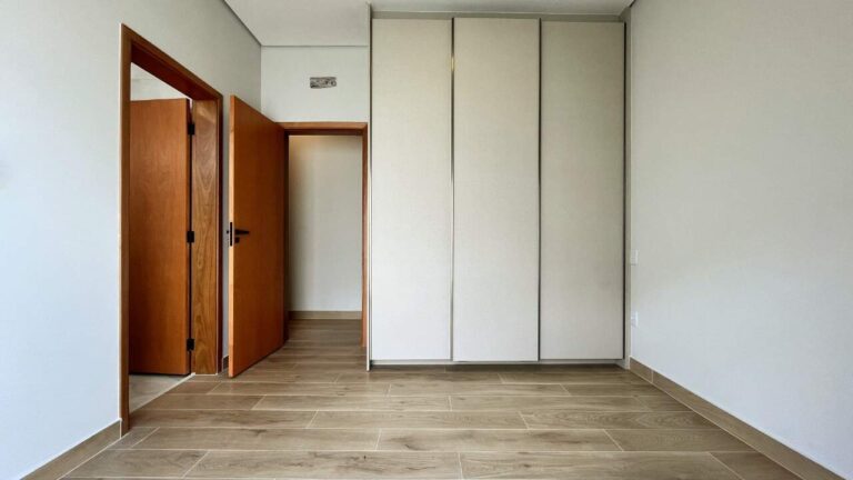 Casa em Condomínio para aluguel no Residencial e Empresarial Alphaville: su te 2