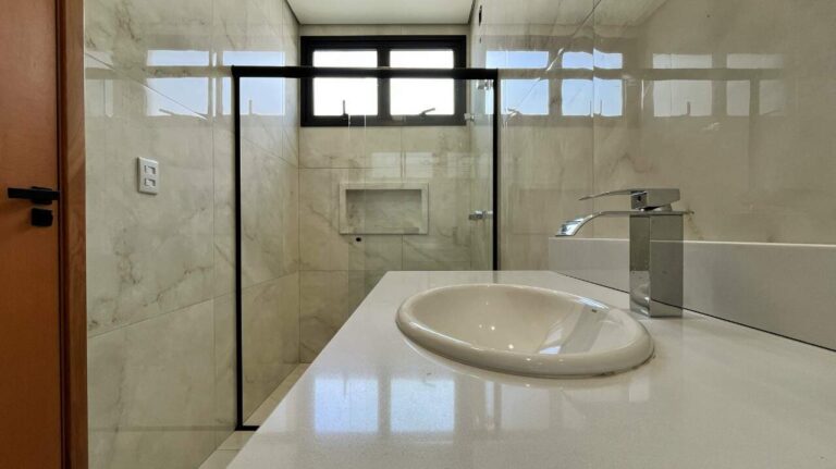 Casa em Condomínio para aluguel no Residencial e Empresarial Alphaville: su te 2