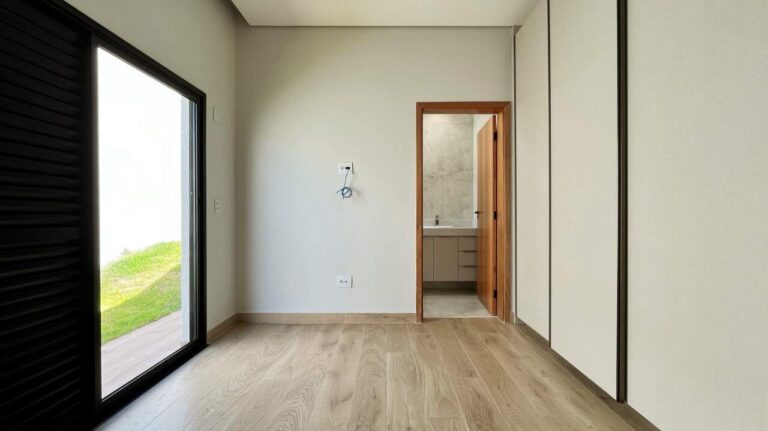 Casa em Condomínio para aluguel no Residencial e Empresarial Alphaville: su te 3