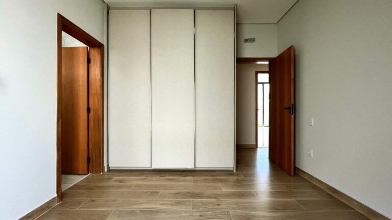 Casa em Condomínio para aluguel no Residencial e Empresarial Alphaville: su te 3