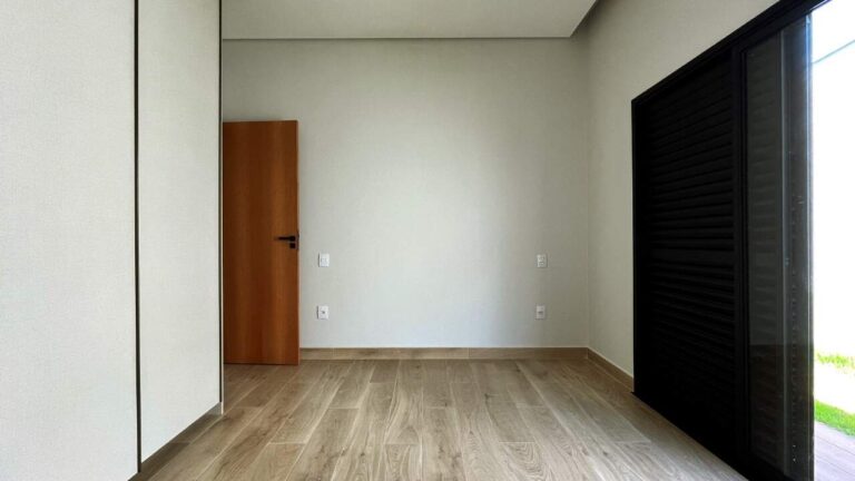 Casa em Condomínio para aluguel no Residencial e Empresarial Alphaville: su te 3