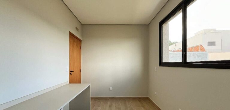 Casa em Condomínio para aluguel no Residencial e Empresarial Alphaville: home office